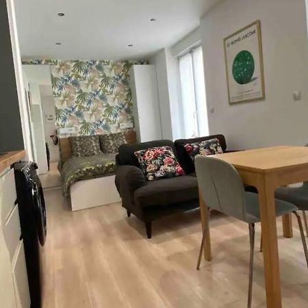 Studio 25M2 Avec Parking Prive - Lycee Roosevelt - Arena - Gare Reims Kültér fotó